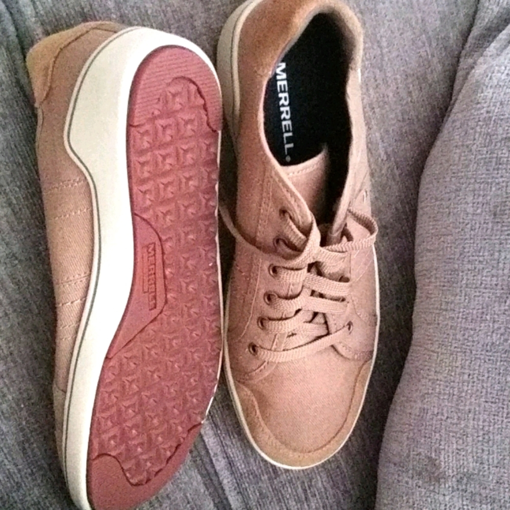 MERRELL shoes never been worn